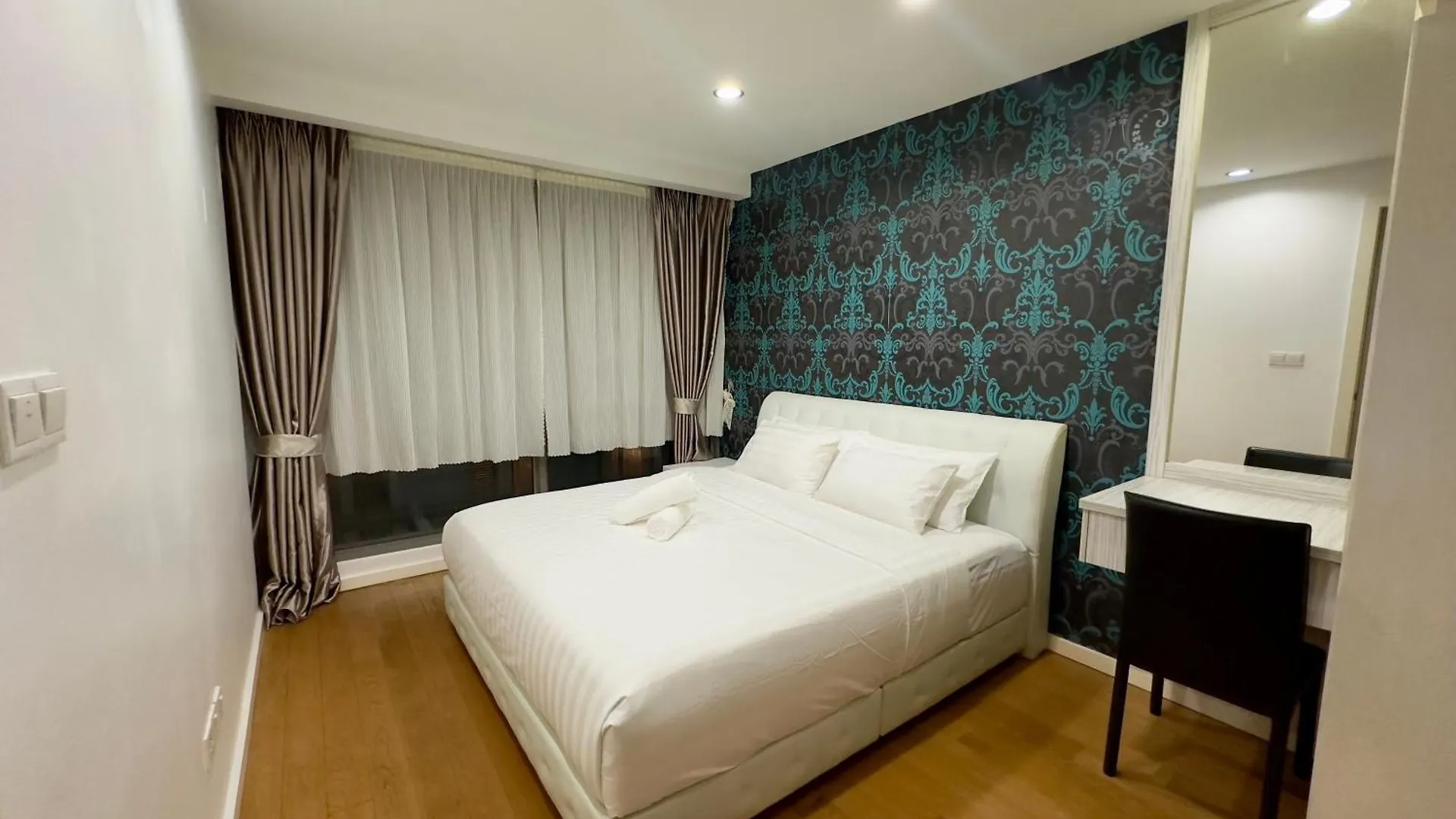 Fairlane Residences Suites By Angel location
